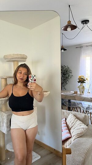 Apoline Perret leaked photo #2