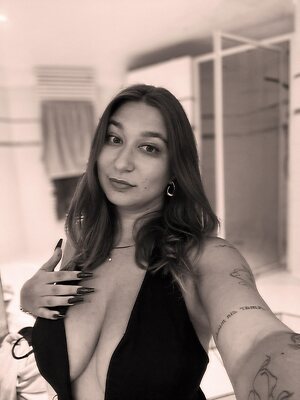 Apoline Perret leaked photo #12