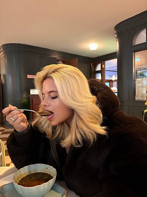 Apollonia Llewellyn leaked photo #34