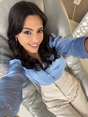 Apolonia Lapiedra Nude Leaked Photo #171