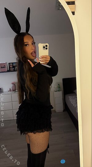 apr.allegra Nude Leaked Photo #41