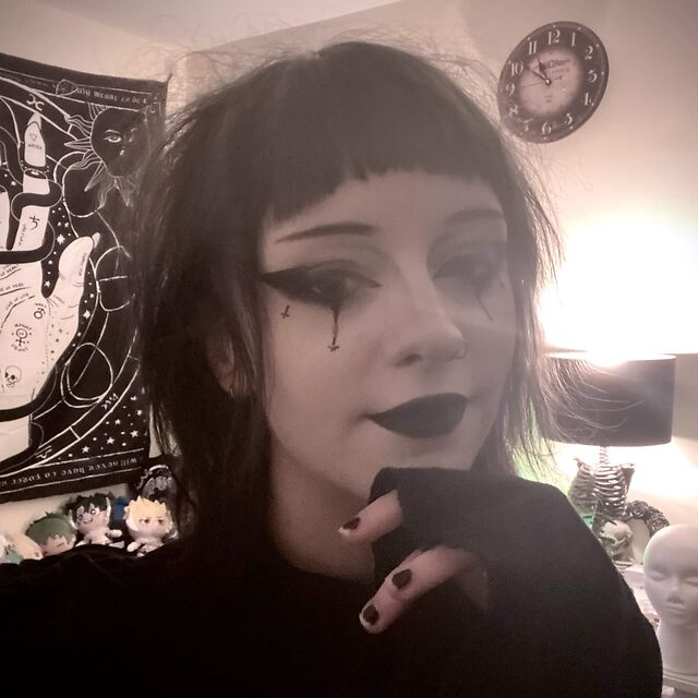 Apricot leaked photos