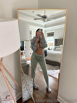Ari Rizzo leaked photo #21