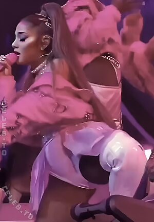 Ariana Grande Nude Leaked Photo #5