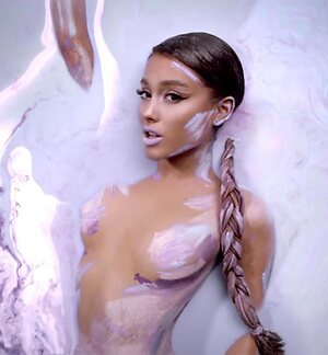 Ariana Grande leaked photo #40
