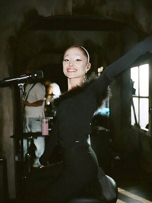Ariana Grande leaked photo #49