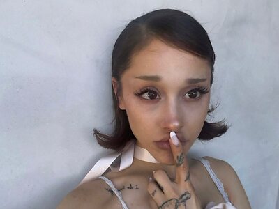 Ariana Grande leaked photo #102
