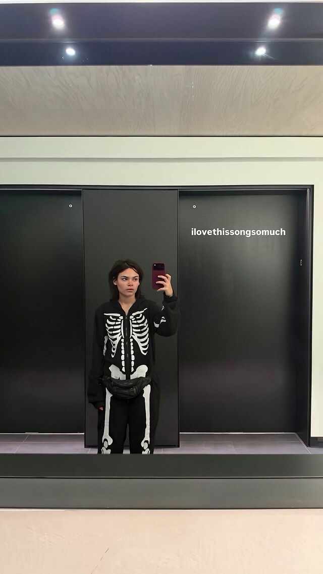 Ariana Greenblatt leaked photos