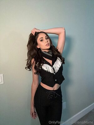 Ariana Marie Arianamarie leaked photo #197