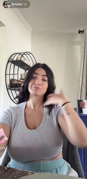 Huge Boobs leaked photos