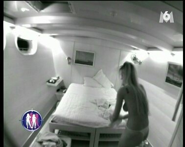 Ariane Brodier leaked photo #16