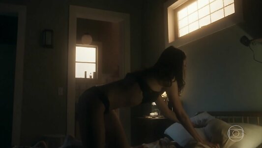 Arianne Botelho leaked photo #3