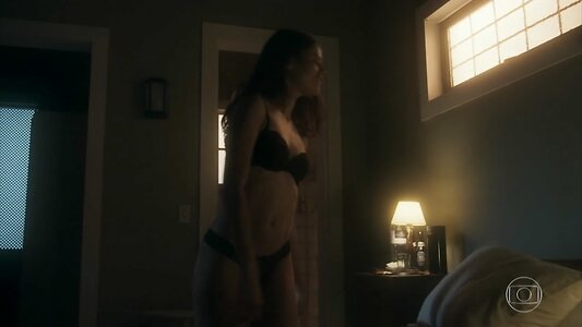 Arianne Botelho leaked photo #4