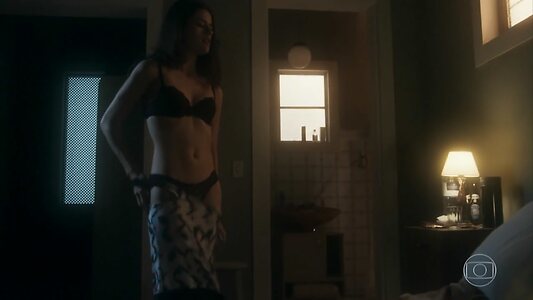 Arianne Botelho leaked photo #12