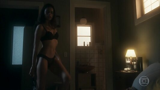 Arianne Botelho leaked photo #13