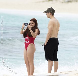 Ariel Winter Nude Leaked Photo #14