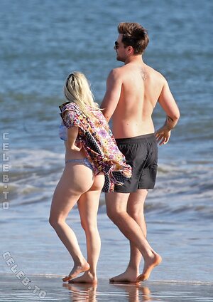 Ariel Winter Nude Leaked Photo #22