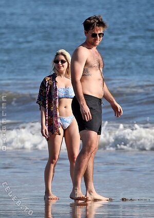 Ariel Winter Nude Leaked Photo #30