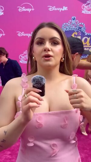 Ariel Winter leaked photo #197
