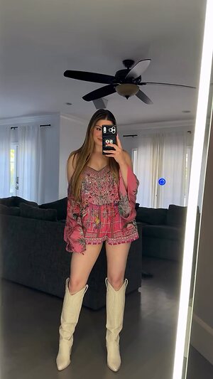 Ariel Winter leaked photo #214