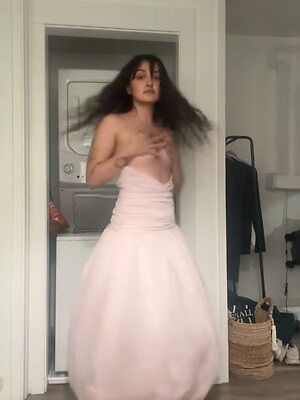 Ariela Barer