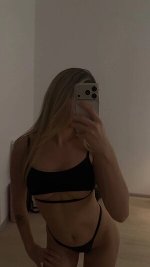 arielbell_ leaked photo #5