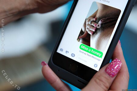 Ariella Ferrera Nude Leaked Photo #13