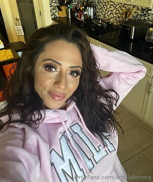Ariella Ferrera leaked photo #133