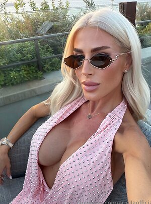 Ariella leaked photo #2