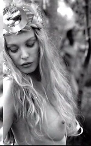 Arielle Dombasle leaked photo #12