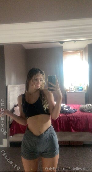 ariellesutton Nude Leaked Photo #12