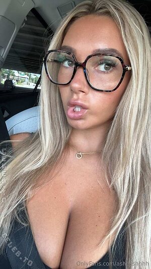 Ash Cash photo