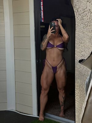 ashhentrekin leaked photo #40