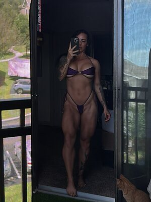 ashhentrekin leaked photo #44