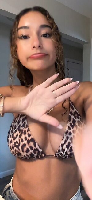 Ashlee Almonte leaked photo #17