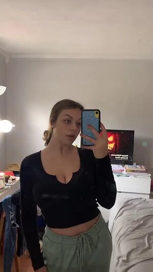Ashleigh M leaked photo #23