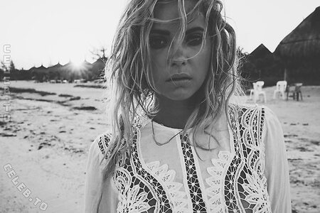 Ashley Benson Nude Leaked Photo #6