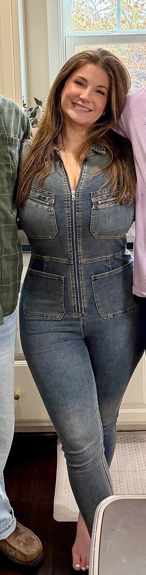 Ashley Bridges leaked photo #5