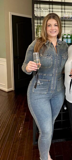 Ashley Bridges leaked photo #6