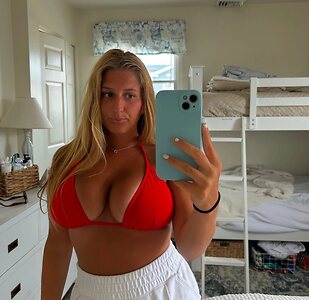 Ashley C Nude Leaked Photo #7