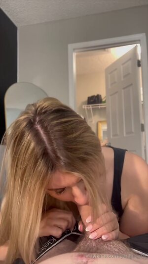 Ashley Elizabeth leaked photo #4