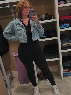Ashley Elliott leaked photo #4