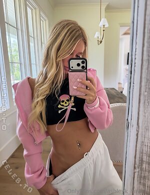 Ashley K Hawaii Nude Leaked Photo #18