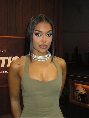 Ashley Nicole Moss leaked photos