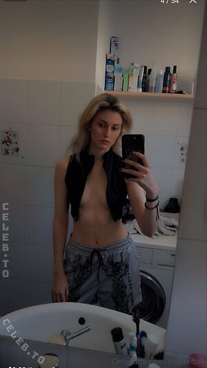 Ashley Shira Nude Leaked Photo #3