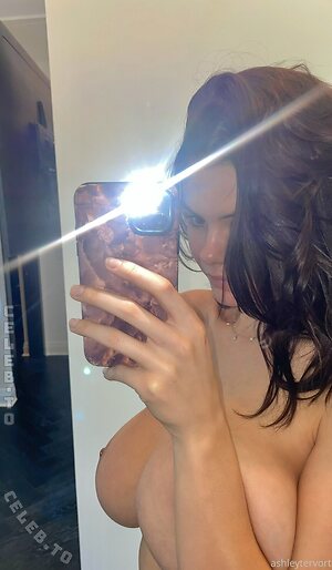 Ashley Tervort photo