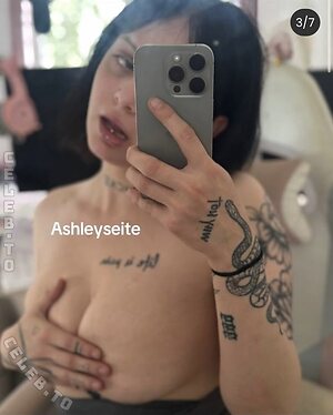 Ashleysseite Nude Leaked Photo #3