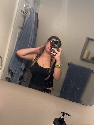 Ashleyyrobersonn Nude Leaked Photo #9