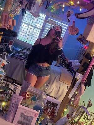 Ashleyyrobersonn Nude Leaked Photo #11