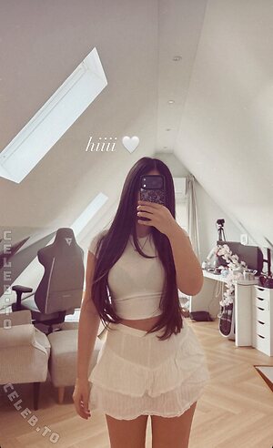 Asleyia Nude Leaked Photo #12